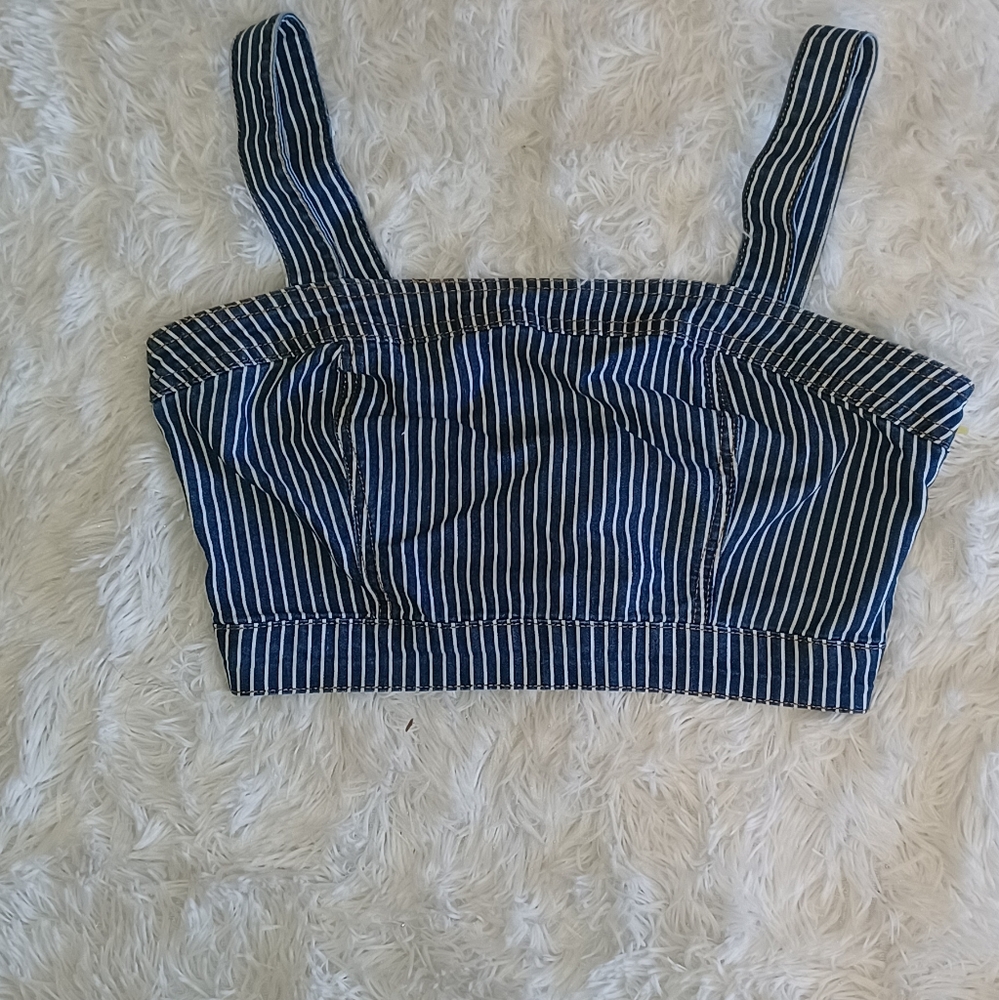 Crop top - Picture 4 of 10